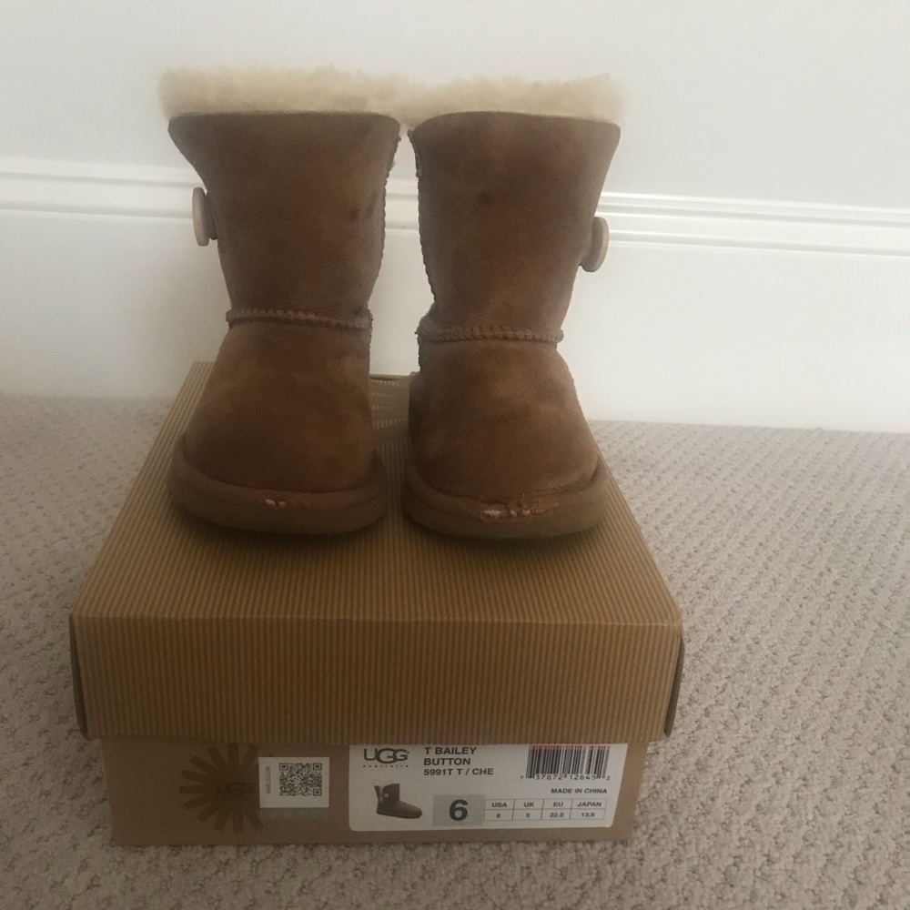 Toddler Uggs